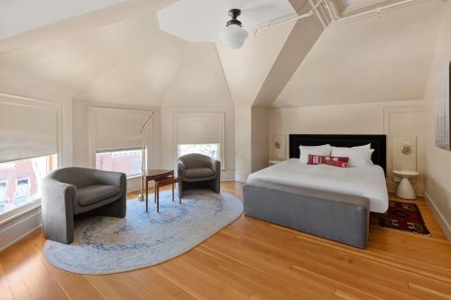 The Francis Hotel
